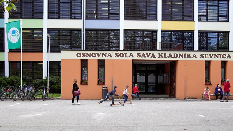 Slovenski sindikat traži referendum o financiranju osnovnih škola
